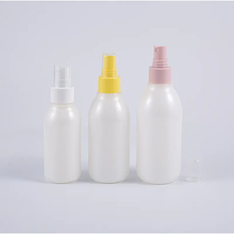 100 ml 160 ml 200 ml Wielowarstwowa, przezroczysta, matowa butelka bezpowietrzna z dozownikiem z pompką 100 ml 160 ml 200 ml Wielowarstwowa, przezroczysta, matowa butelka bezpowietrzna z dozownikiem z pompką