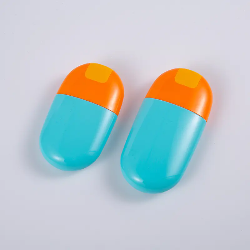 Jednolicie niebieska, wielowarstwowa butelka z filtrem przeciwsłonecznym EVOH, 30 ml i 50 ml, z zakrętką Jednolicie niebieska, wielowarstwowa butelka z filtrem przeciwsłonecznym EVOH, 30 ml i 50 ml, z zakrętką
