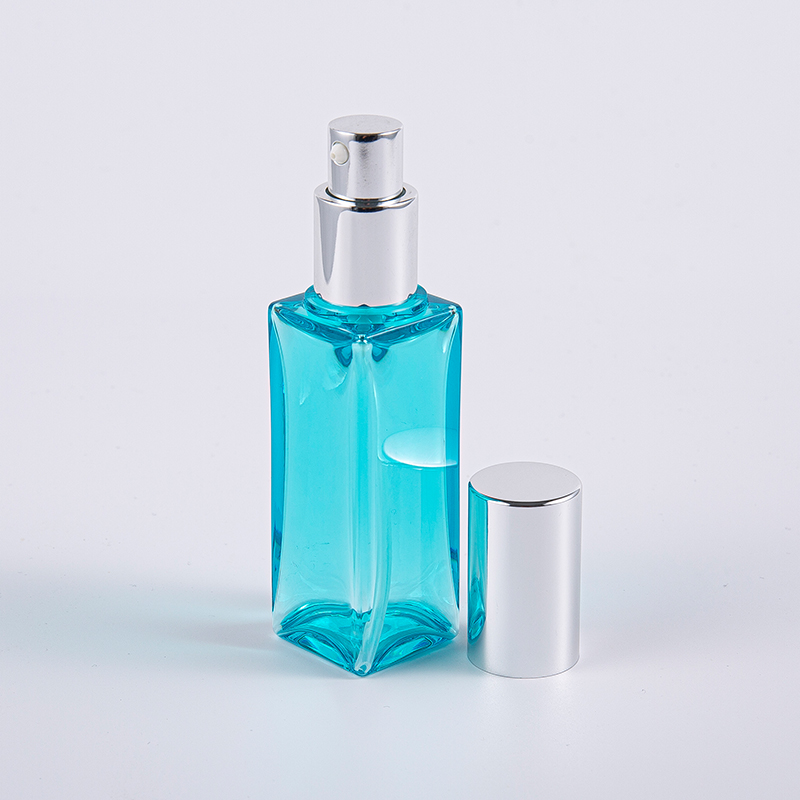 Kremy nawilżające do twarzy do użytku w podróży. Butelka z balsamem PETG o pojemności 30 ml Kremy nawilżające do twarzy do użytku w podróży. Butelka z balsamem PETG o pojemności 30 ml