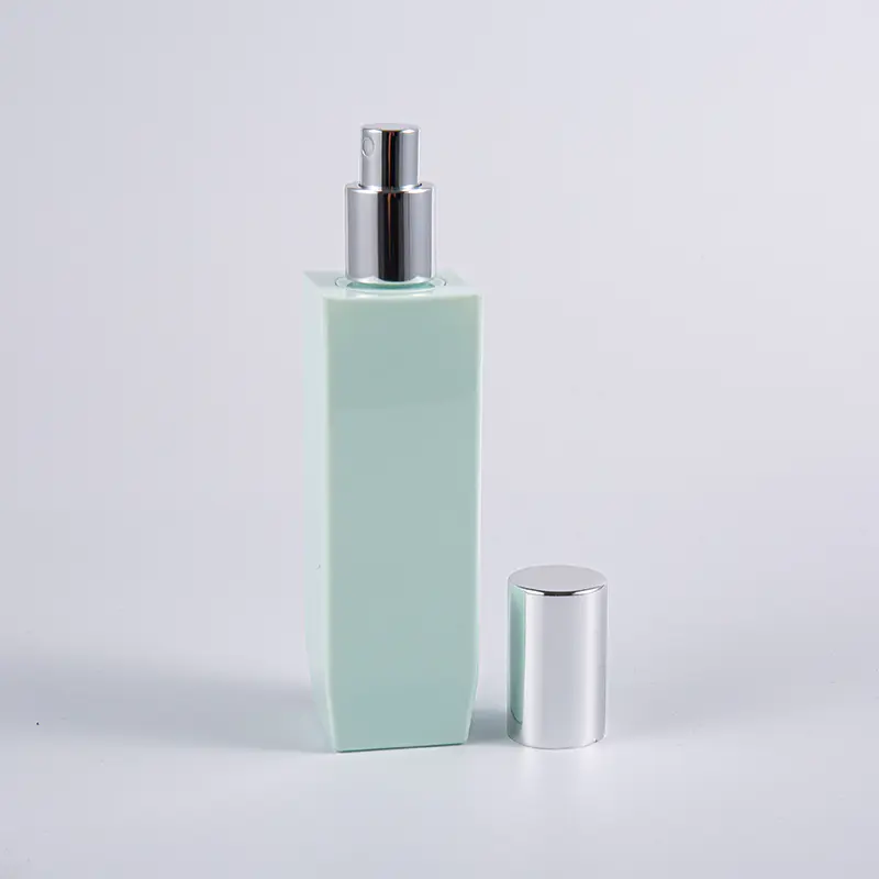 Opcja wielu kolorów Kwadratowy kształt 150 ml Butelka z balsamem PETG o grubych ściankach i aluminiową nakrętką z pompką 